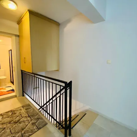 Marina Boelgesinde 3+1 Deniz Manzarali Апартаменты Кушадасы